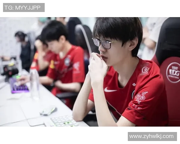 和平精英战术解析:深入探讨EDG团队的区域防守策略与执行技巧 和平精英战术解析:深入探讨EDG团队的区域防守策略与执行技巧